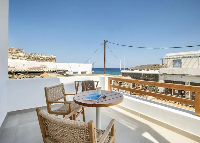 Hotel Blue - 2 Loutra & Sea View