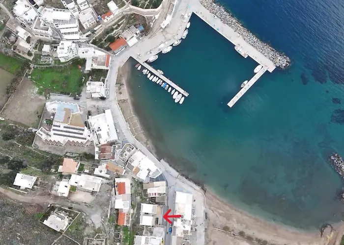 Blue - 2 Loutra & Sea View Hotel *